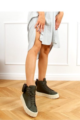 Sportbačiai model 157231 Inello