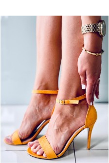 Sandalai su kulnu model 166923 Inello