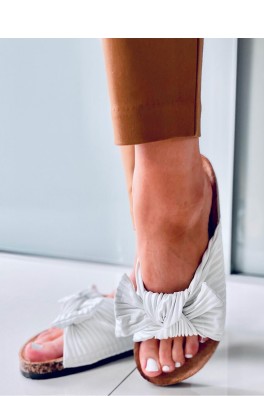 Šlepetės model 167269 Inello