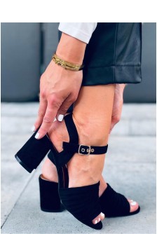 Sandalai su kulnu model 167469 Inello