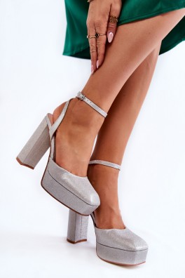 Sandalai su kulnu model 173740 Step in style