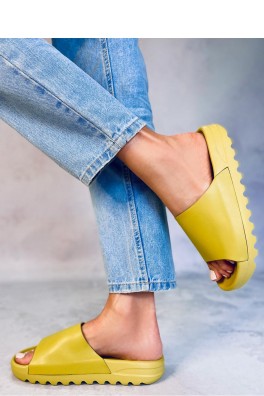 Šlepetės model 177631 Inello