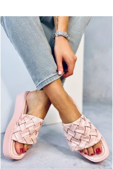 Šlepetės model 179277 Inello