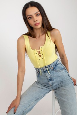 Viršuje model 181559 Badu