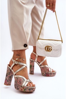 Sandalai su kulnu model 181850 Step in style