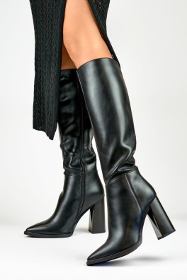 Batai su kulnu model 186441 PRIMO