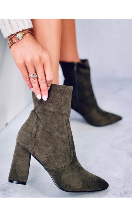 Batai su kulnu model 187859 Inello