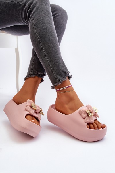 Šlepetės model 194374 Step in style