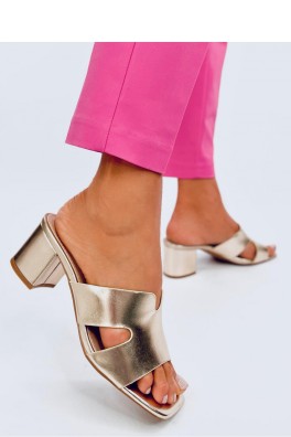 Šlepetės model 195132 Inello