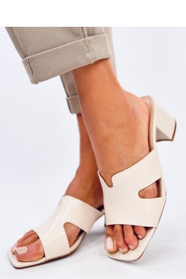 Šlepetės model 195133 Inello