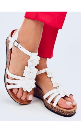 Sandalai su kulnu model 195141 Inello