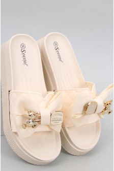 Šlepetės model 195501 Inello