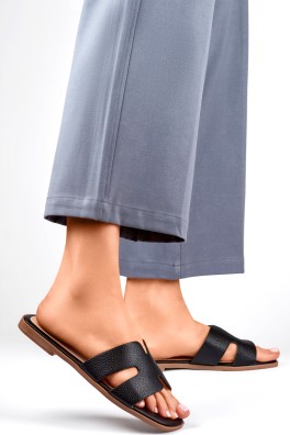 Šlepetės model 195820 PRIMO