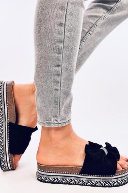 Šlepetės model 196540 Inello