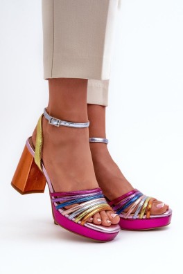 Sandalai su kulnu model 198139 Step in style