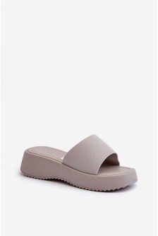 Šlepetės model 198445 Step in style