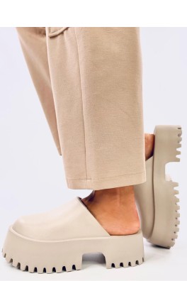 Šlepetės model 200760 Inello