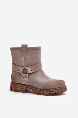 Batai model 201223 Step in style