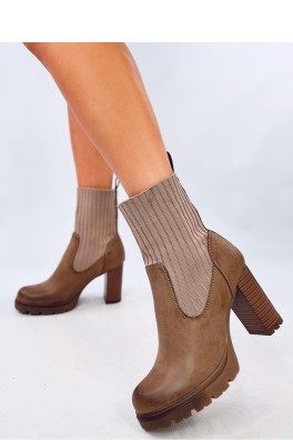 Batai su kulnu model 202344 Inello