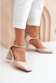 Batai blokiniu kulnu model 203595 Step in style