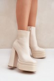 Batai su kulnu model 204690 Step in style
