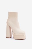 Batai su kulnu model 204690 Step in style
