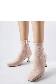 Batai su kulnu model 204738 Solea