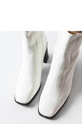 Batai su kulnu model 204772 Solea