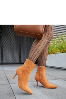 Batai su kulnu model 204818 Solea