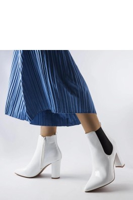 Batai su kulnu model 204841 Solea