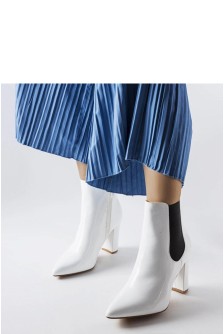 Batai su kulnu model 204841 Solea