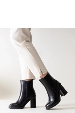 Batai su kulnu model 205806 Solea