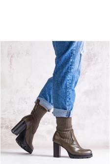 Batai su kulnu model 205810 Solea