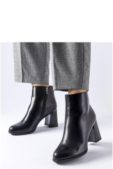 Batai su kulnu model 205849 Solea