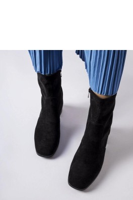 Batai su kulnu model 205871 Solea