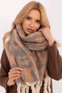 Šalikas model 205964 AT Šalikas model 205964 AT