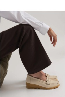 Mockasinai model 210409 Inello