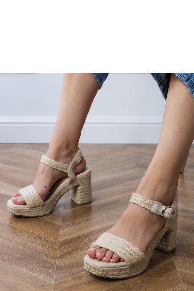 Sandalai su kulnu model 213373 PRIMO