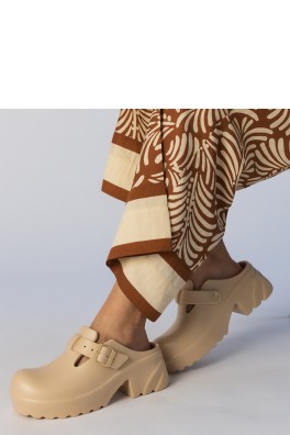 Šlepetės model 213747 PRIMO