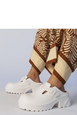 Šlepetės model 213749 PRIMO